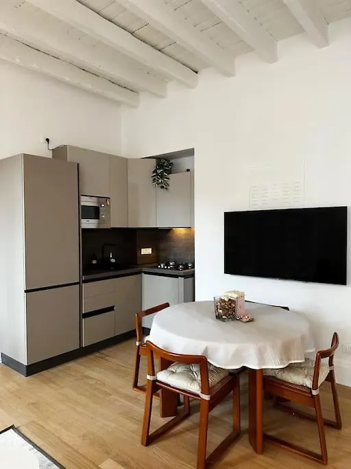 Isola Living Apartment Milan