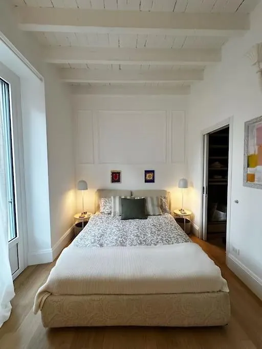 Isola Living Apartment Milan 0*,  Italy