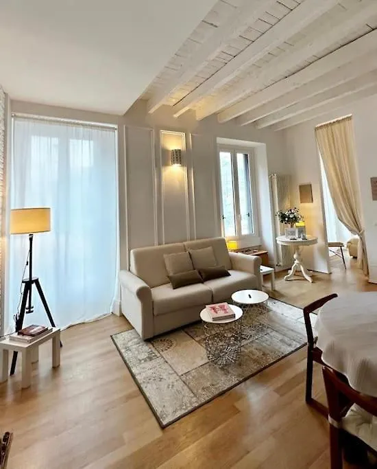 Isola Living Apartment Milan 0*,  Italy