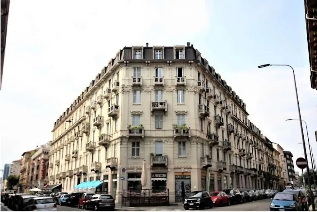 Isola Living Apartment Milan Italy